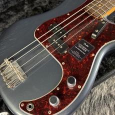 Fender Limited Edition Vintera II Road Worn '60s Precision Bass Charcoal Frost Metallic_4