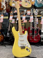Fender 【夏のボーナスセール】 American Vintage '70s Stratocaster -Yellow White (Refinish) / Maple- 2012年製_2