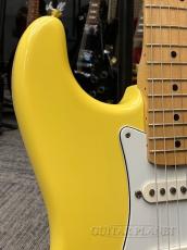 Fender 【夏のボーナスセール】 American Vintage '70s Stratocaster -Yellow White (Refinish) / Maple- 2012年製_6