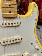 Fender 【夏のボーナスセール】 American Vintage '70s Stratocaster -Yellow White (Refinish) / Maple- 2012年製_8