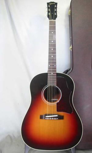 Gibson Custom Shop Limited  1960s J-45 Tri-burst / Original Peg・Spruce Top・Mahogany Side and Back・Large Pick-guard・2-Ring Rosette・Adjustable Bridge【With Original Hard Case】2018年製