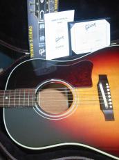 Gibson Custom Shop Limited  1960s J-45 Tri-burst / Original Peg・Spruce Top・Mahogany Side and Back・Large Pick-guard・2-Ring Rosette・Adjustable Bridge【With Original Hard Case】2018年製_8