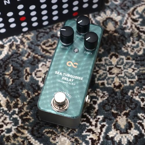 One Control Sea Turquoise Delay