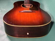 Gibson J-45 BANNER MAHO TOP_11