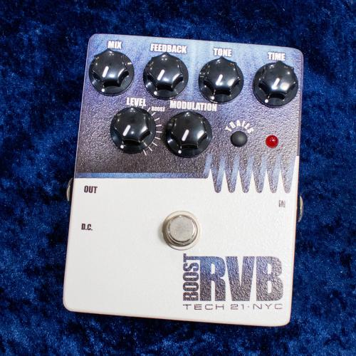 Tech 21 Boost RVB V2【代理店長期在庫アウトレット!】