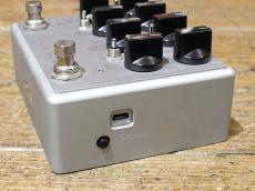 Darkglass Electronics Vintage Ultra V2 With Aux_3