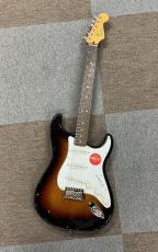 Squier Classic Vibe '60s Stratocaster, Laurel Fingerboard, 3-Color Sunburst