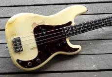 Fender PrecisionBass_2