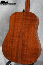 Martin D-18CW (2001) D-18の魅力をさらに押し広げたような完成度の高いモデルです。_5
