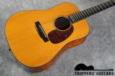 Martin D-18CW (2001) D-18の魅力をさらに押し広げたような完成度の高いモデルです。_14