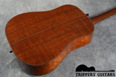 Martin D-18CW (2001) D-18の魅力をさらに押し広げたような完成度の高いモデルです。_16