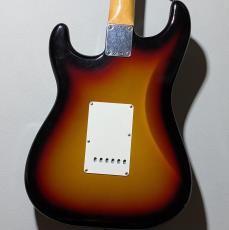 Fender Limited Edition Vintera II Road Worn '60s Stratocaster -3-Color Sunburst- #MX26019964 【3.30kg】_10