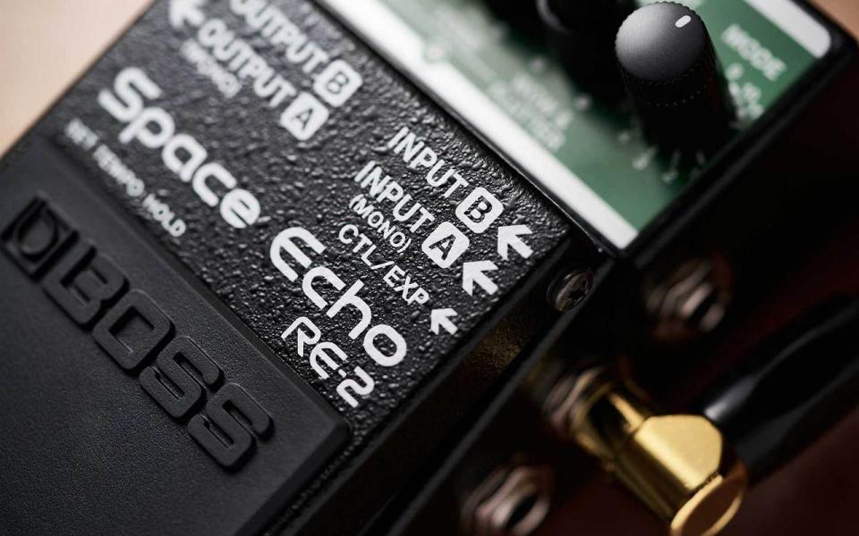 BOSS RE-2 New 1285750 BOSS(ボス)【楽器検索｜Jギター】