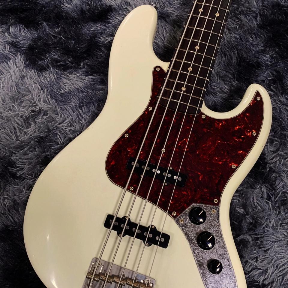 ベース Black Smoker TM BETA-J5 Vintage White maxresdefault.jpg