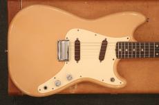 Fender 1961 Musicmaster "Slab Fingerboard with Tan Finish"_3