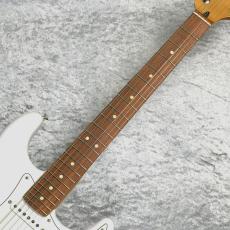 Fender Player Stratocaster Pau Ferro Fingerboard 【Polar White】_4