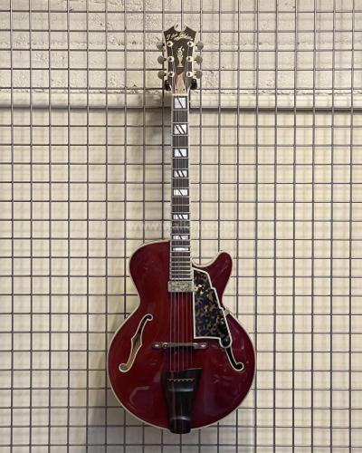 T and Joodee (Shiro Tsuji) gem-GB