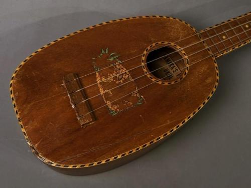 Kamaka SOPRANO PINE DELUXE 【ブルー・パイナップル・デカール 1930s】