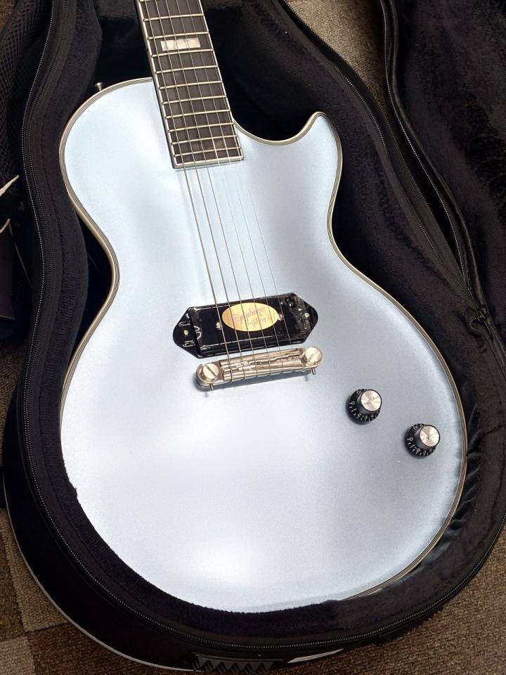 【超美品】Epiphone SGベース ブラック 22フレット 超美品】Epiphone SGベース ブラック 22フレット