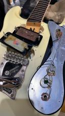Mosrite 65 Super Custom Pearl White_5