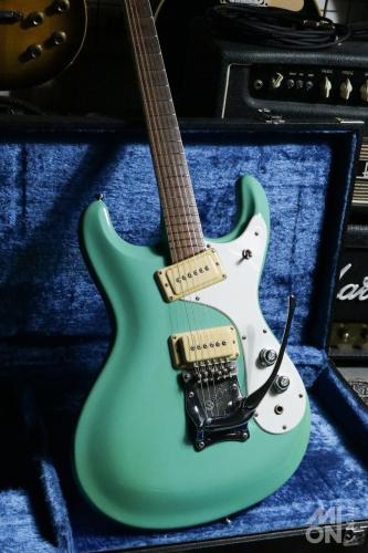 Mosrite The Ventures Model Surf Green (黒雲)