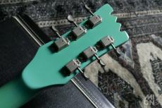 Mosrite The Ventures Model Surf Green (黒雲)_7