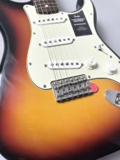 Fender Limited Edition Vintera II Road Worn '60s Stratocaster -3-Color Sunburst- #MX25159359 【3.54kg】_3