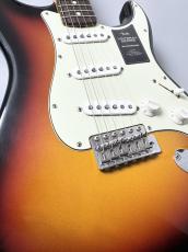 Fender Limited Edition Vintera II Road Worn '60s Stratocaster -3-Color Sunburst- #MX26021657 【3.22kg】_3