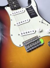 Fender Limited Edition Vintera II Road Worn '60s Stratocaster -3-Color Sunburst- #MX26019049 【3.56kg】_3