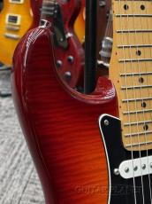 Fender Player Stratocaster Plus Top -Aged Cherry Burst / Maple- 2019年製 【3.57kg】_6