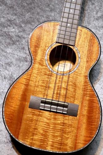 Kamaka 【USED】2021年製 HF-3D2【テナー】【美杢・美音の1本】【ミントコンディション】【池袋店在庫品】