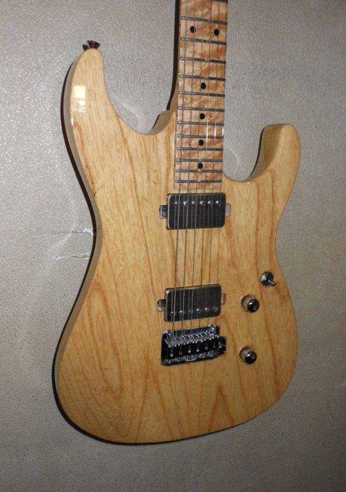 Addictone ARENA（音出し動画あり) Addictone Custom Guitars Arena Demo - YouTube