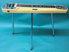 Fender DELUXE-6_7