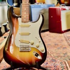 Squier 1991-92 Silver Series SST-33 Stratocaster (3 Tone Sunburst)