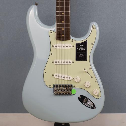 Fender Limited Edition Vintera II Road Worn '60s Stratocaster Sonic Blue