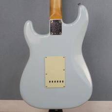 Fender Limited Edition Vintera II Road Worn '60s Stratocaster Sonic Blue_2
