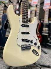 Fender Japan 【中古特価市】 1985-1986 ST72-65 -OWH/R (Olympic White)- 【Scalloped Fingerboard!】【フジゲン期】