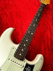 Fender Limited Edition American Professional Classic Stratocaster -Olympic Pearl- #US25076118 ≒3.55kg_4