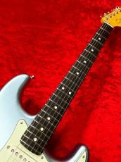 Fender Limited Edition American Professional Classic Stratocaster -Mystic Ice Bluel- #US26019684 ≒3.49kg_4