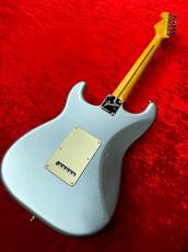 Fender Limited Edition American Professional Classic Stratocaster -Mystic Ice Bluel- #US26021477 ≒3.47kg_6