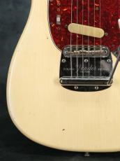 Fender 1965 Mustang White_8