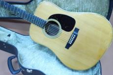 Cat's Eyes CE-800 / Mini flower pot Inlay・Solid Spruce Top・Solid Rosewood Back and Rosewood Side・Honduras Mahogany Neck・Ebony Fingerboard and Bridge・Slotted diamond Inlay・Herringbone・Tortoise Color Pick guard【Wi_2