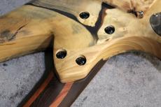 Tobon Guitars Custom Order Model TG053 6st Backeye Burl Top Black Burst 【コロンビア製】【6弦仕様】【ヘッドレス】_7