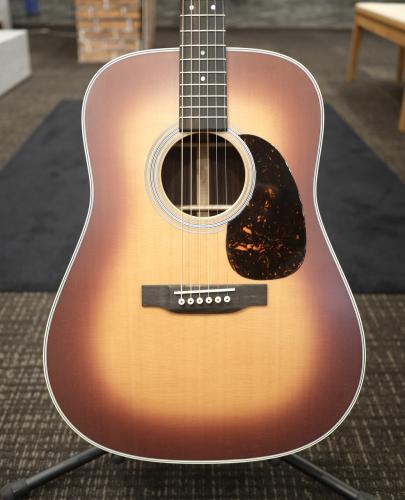 Martin D-28 Satin Amberburst #2838790【実物写真】【歯切れ良いサウンド】【分割手数料0%】【送料当社負担】