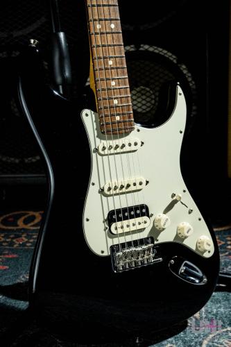 Fender American Professional Stratocaster HSS / 2017