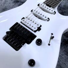 Jackson Pro Plus Series Soloist SLA3 Snow White / Ebony 【特価】【生産完了カラー】【スルーネック】_3