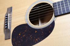 Martin 【ストロークが心地よく決まる・美品中古】D-16E Mahogany 2024年製【無金利キャンペーン】_4