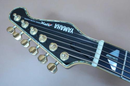 YAMAHA APX-50TS Custom / Single Side Head・TMS-30G Peg・Cutaway・Solid Spruce Top・Indian Rosewood Side and APXC Arched Back・Tortois Color Pick guard・Original PZ-3 Pickup System 【With Original APX Custom Case】 