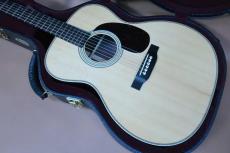 Martin 000-28 Modern Deluxe / Inly Logo・Waverly Open Back Gold Peg・Solid Spruce Top With VTS・Solid Rosewood Side and Back・Adirondack Spruce Brace With VTS・Ebony Fingerboard and Bridge・Herringbone and Flamed _2
