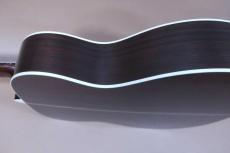 Martin 000-28 Modern Deluxe / Inly Logo・Waverly Open Back Gold Peg・Solid Spruce Top With VTS・Solid Rosewood Side and Back・Adirondack Spruce Brace With VTS・Ebony Fingerboard and Bridge・Herringbone and Flamed _4